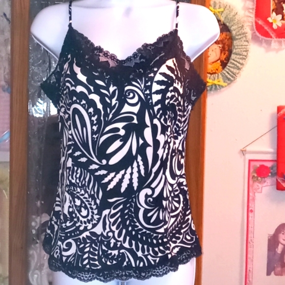 Bundle of Five, Assorted Colors, Sexy, Lacey, Camis(Sz M)❤️💚💙🤎🤍🌼 - Picture 4 of 16